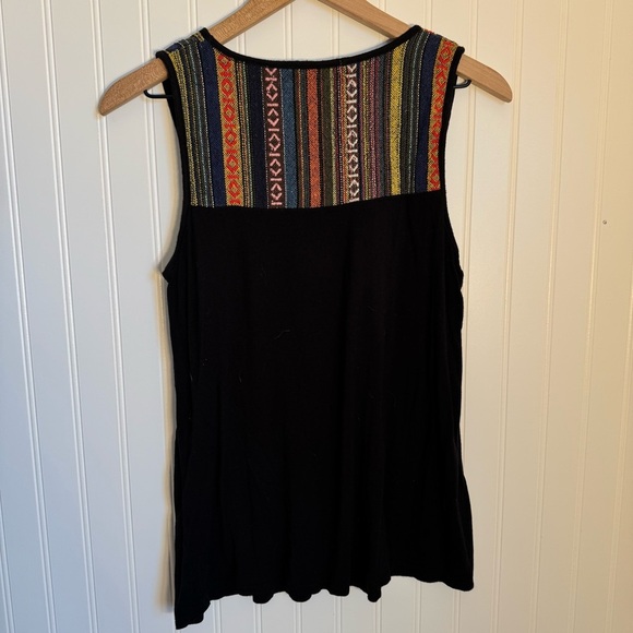 Green Envelope Black Embroidered Tank Top Women’s Size Medium - Picture 5 of 8